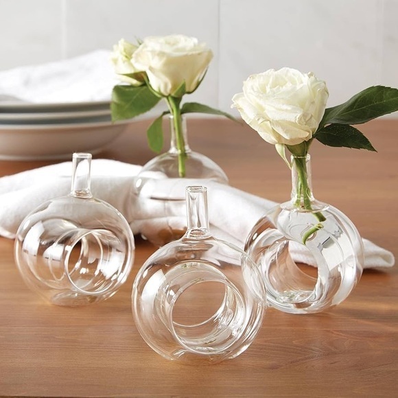 🌟RARE Vintage Set Of 4 Blown Glass Napkins Rings Bud Vases - Picture 1 of 3
